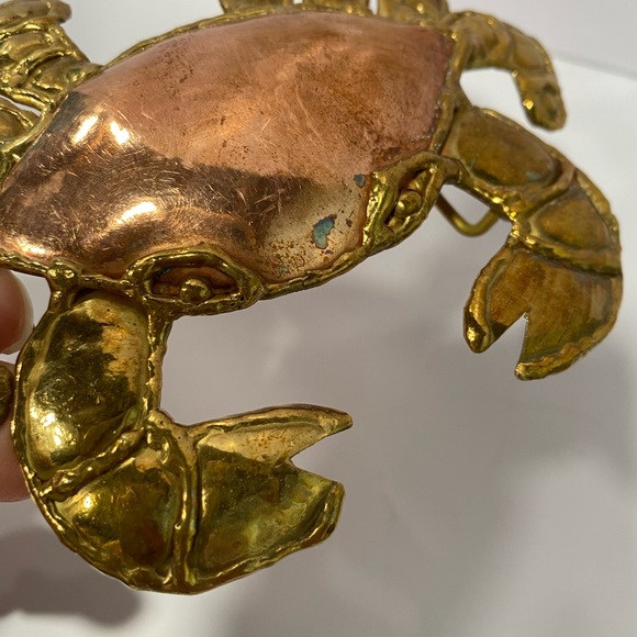 Mixed metals crab belt buckle - Picture 6 of 6